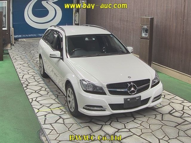 15067 Mercedes benz C class wagon 204249 2012 г. (BAYAUC)